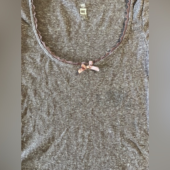 Cropped Top - Picture 3 of 4